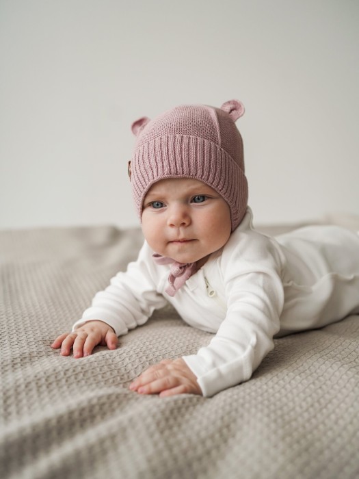 шапка хлопковая на подкладе "пудра" 0+ по цене 1049 руб вид справа