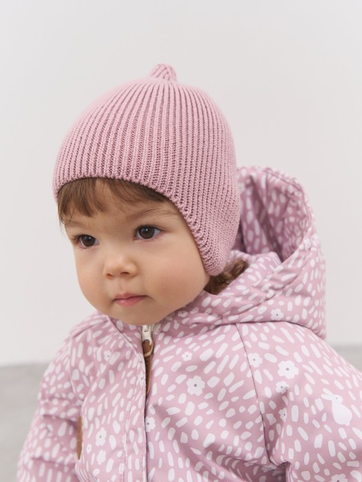 шапка хлопковая однослойная "пудра" 0+ от бренда bungly вид слева