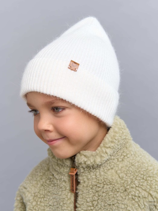 шапка из ангоры однослойная "молоко" из россии вид сбоку