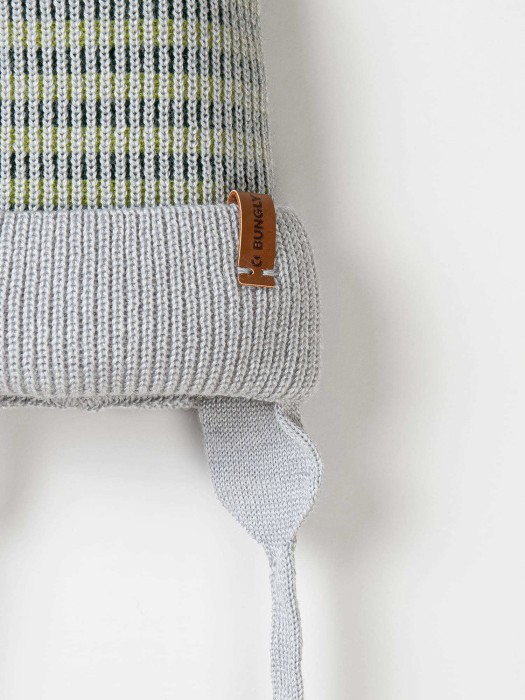 шапка из смесовой шерсти "авокадо" на завязках из россии вид сбоку