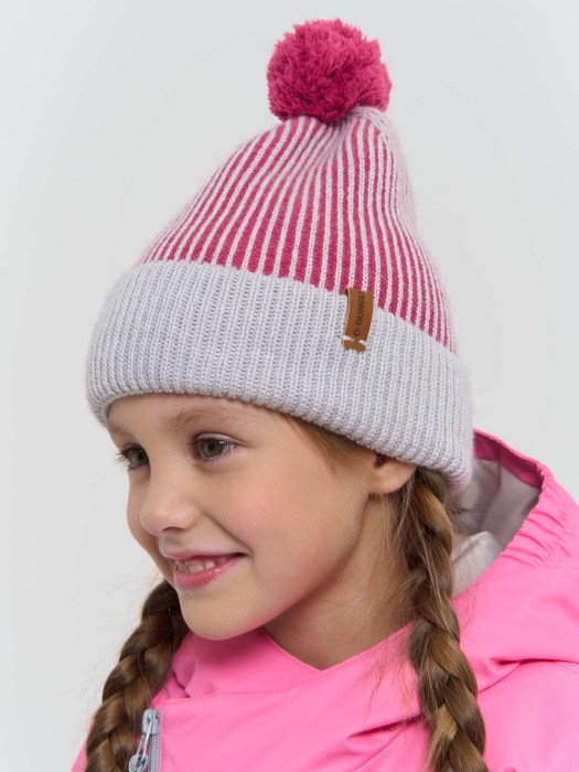 Товар фуксии цвета с внутренней стороны