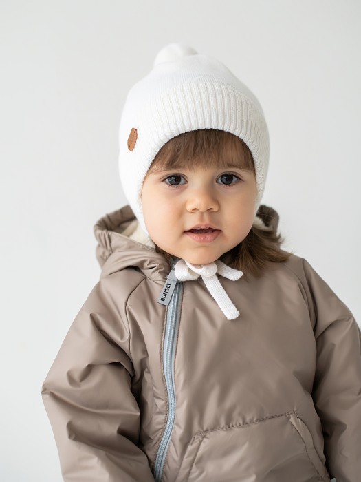 шапка из смесовой шерсти "молоко" 0+ от бренда bungly вид слева