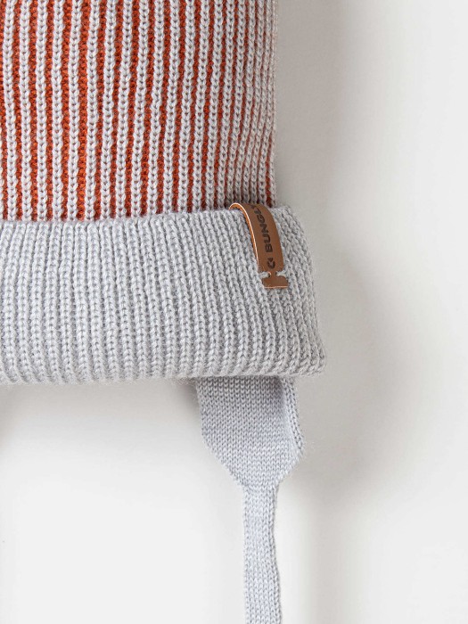 шапка из смесовой шерсти "терракот" на завязках из россии вид сбоку