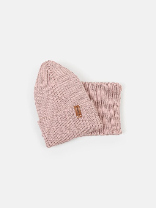 шапка свечка из смесовой шерсти однослойная "пудра" по цене 1799 руб вид справа