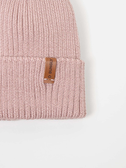 шапка свечка из смесовой шерсти однослойная "пудра" из россии вид сбоку