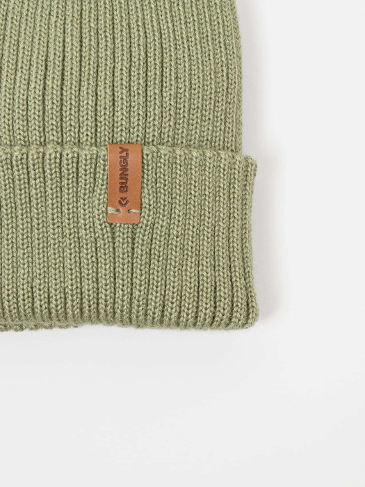 шапка свечка из смесовой шерсти однослойная "шалфей" по цене 1799 руб вид справа