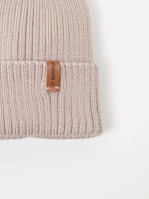 шапка свечка из смесовой шерсти однослойная "ваниль" из россии вид сбоку