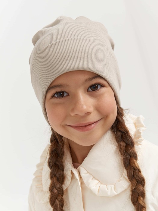 шапка трикотажная двухслойная "какао" от бренда bungly вид слева