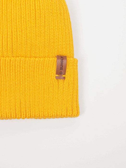 шапка тыква из смесовой шерсти однослойная "горчица" из россии вид сбоку