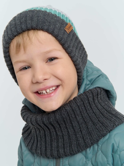 шапка тыква из смесовой шерсти однослойная колор блок "графит" из шерсти спереди