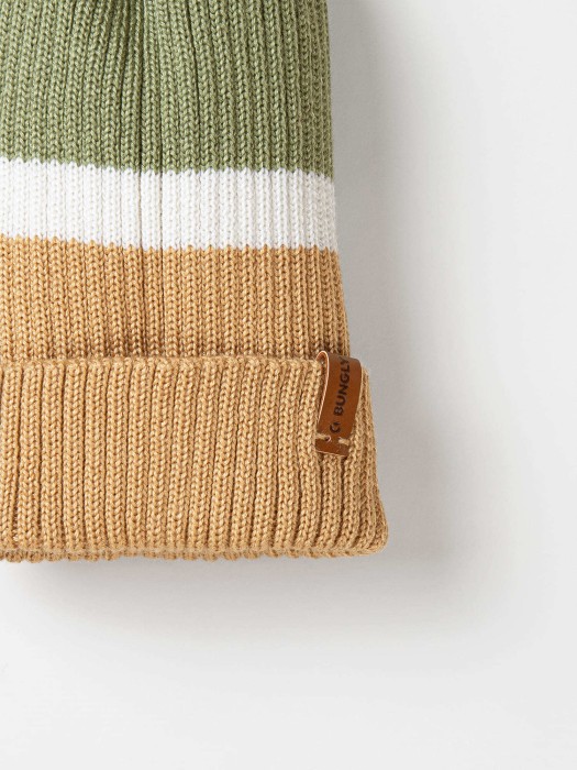 шапка тыква из смесовой шерсти однослойная колор блок "песок" из россии вид сбоку