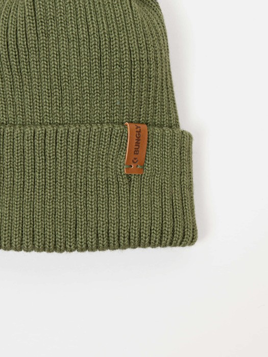 шапка тыква из смесовой шерсти однослойная "олива" из россии вид сбоку
