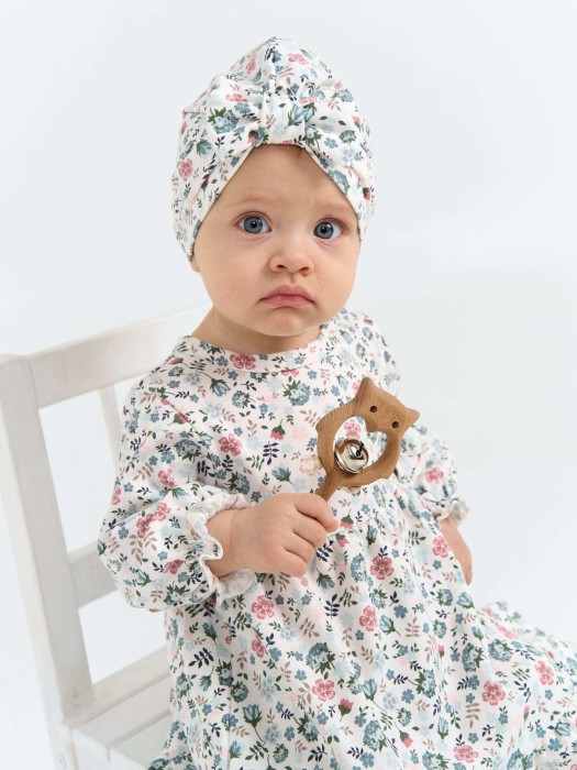 шапка тюрбан "цветы" 0+ из россии вид сбоку