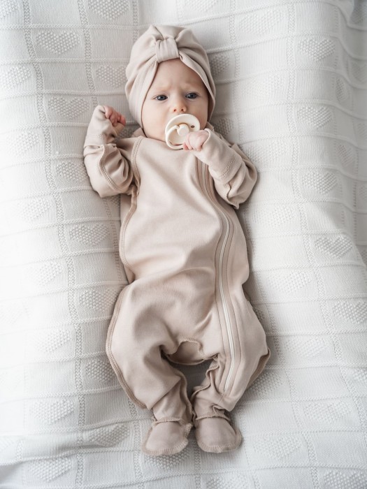 шапка тюрбан "крем-брюле" 0+ из россии вид сбоку