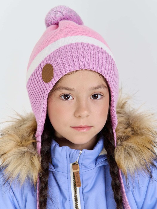 шапка зимняя из смесовой шерсти "орхидея" на завязках от бренда bungly вид слева