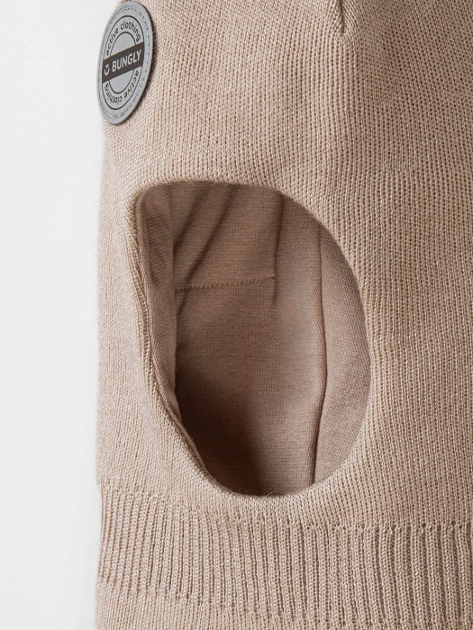 шлем демисезонный из смесовой шерсти "беж" от бренда bungly вид слева