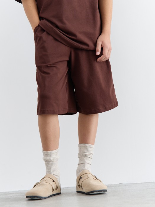 шорты бермуды "каштан" 7+ от бренда bungly вид слева