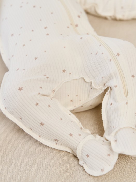 слип с закрытой ножкой "бежевые звезды" 0+ из россии вид сбоку