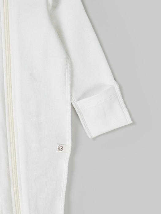 слип с закрытой ножкой "сливки" 0+ из россии вид сбоку