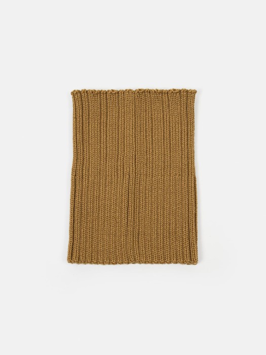 снуд из смесовой шерсти "фундук" вертикальная вязка из россии вид сбоку