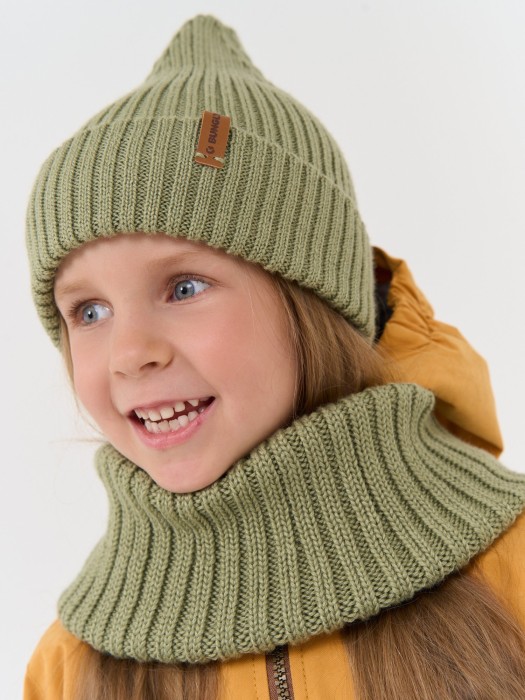 снуд из смесовой шерсти "шалфей" вертикальная вязка от бренда bungly вид слева