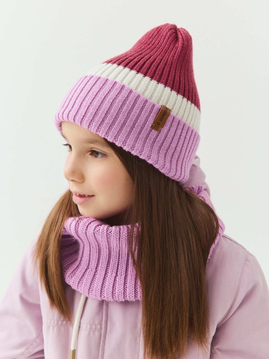 снуд из смесовой шерсти "сирень" вертикальная вязка от бренда bungly вид слева