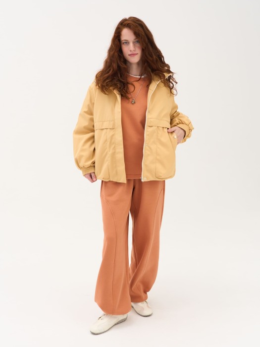 Товар карамельного цвета с внутренней стороны