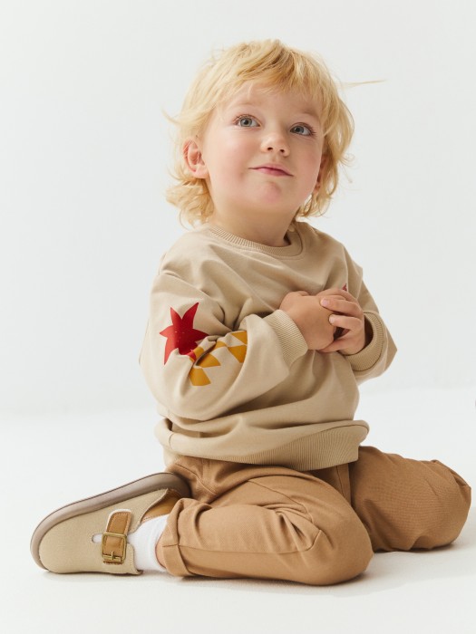 Товар золотистого цвета с внутренней стороны