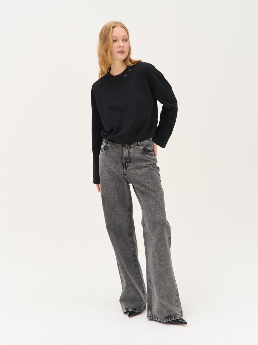 свитшот укороченный с декором "уголь" женский от бренда bungly вид слева