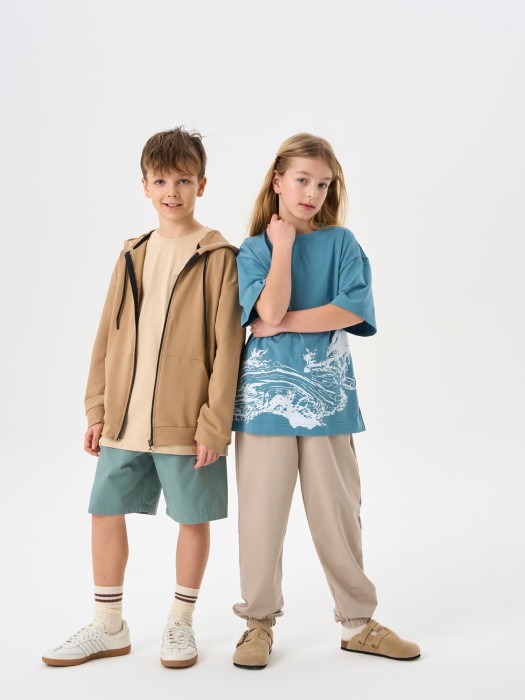 толстовка облегченная "песок" 7+ повседневного стиля с лицевой стороны