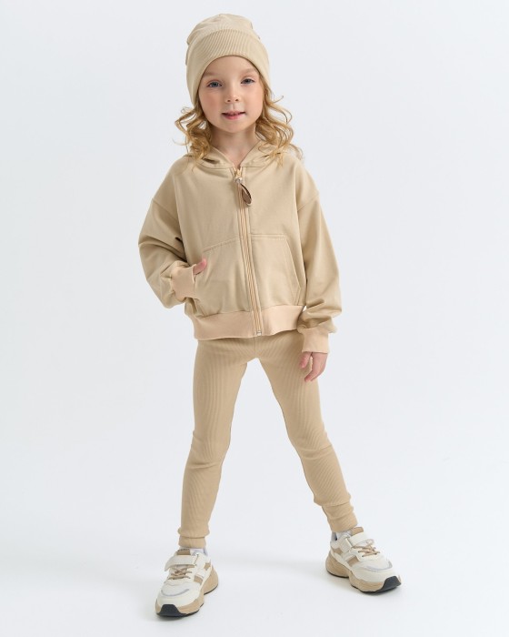 Товар крем-брюле цвета с внутренней стороны