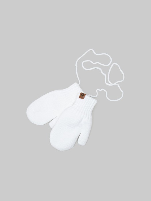 варежки вязаные на флисе "молоко" от бренда bungly вид слева