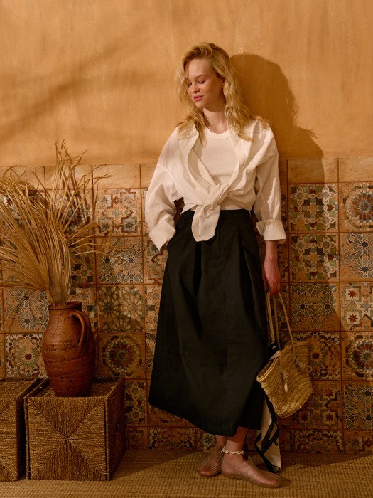 Товар угольного цвета с внутренней стороны