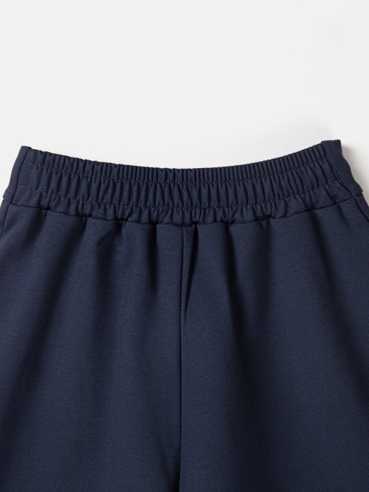 Товар синего цвета с внутренней стороны