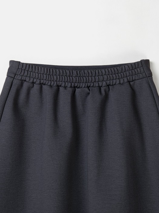 Товар графитового цвета с внутренней стороны