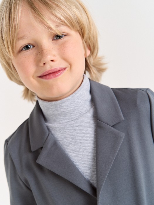 Товар серого цвета с внутренней стороны