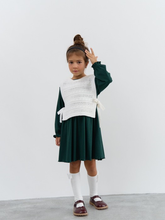 жилет ажурный "молоко" из россии вид сбоку