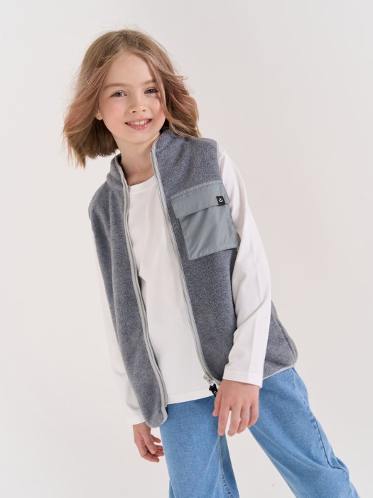 жилет флисовый "серый меланж" 7+ от бренда bungly вид слева