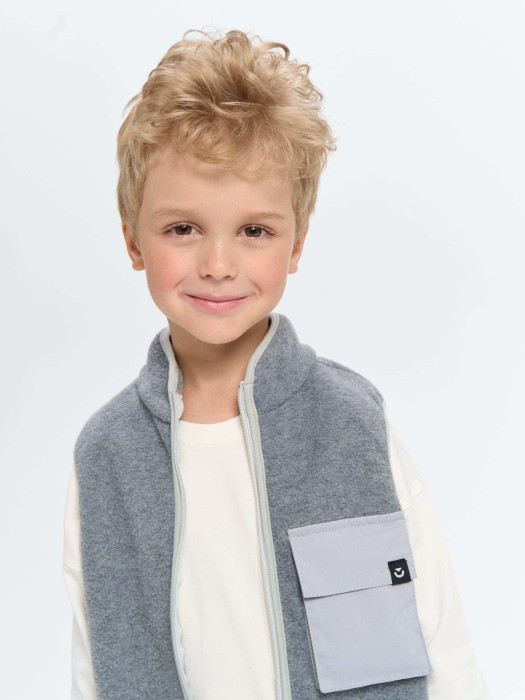 Товар серого цвета с внутренней стороны