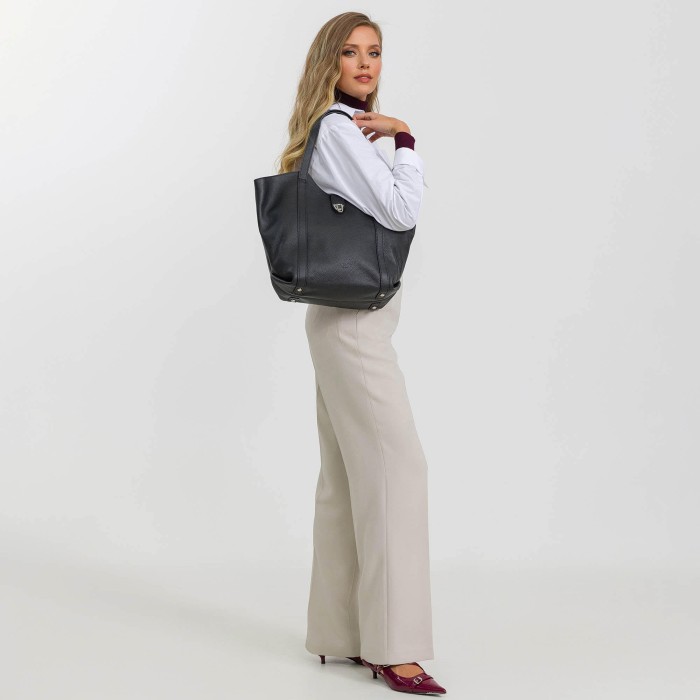 30811s-04 сумка женская по цене 24600 руб вид справа