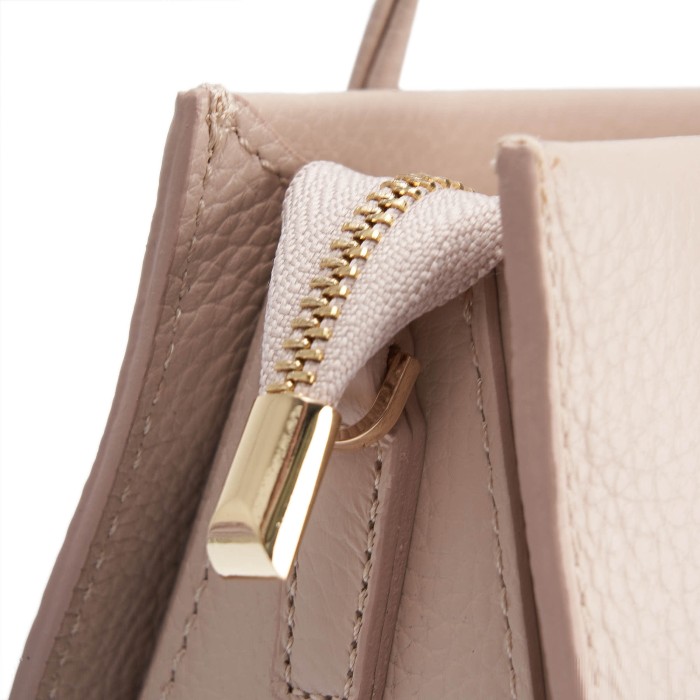 Продукция для женщин фото