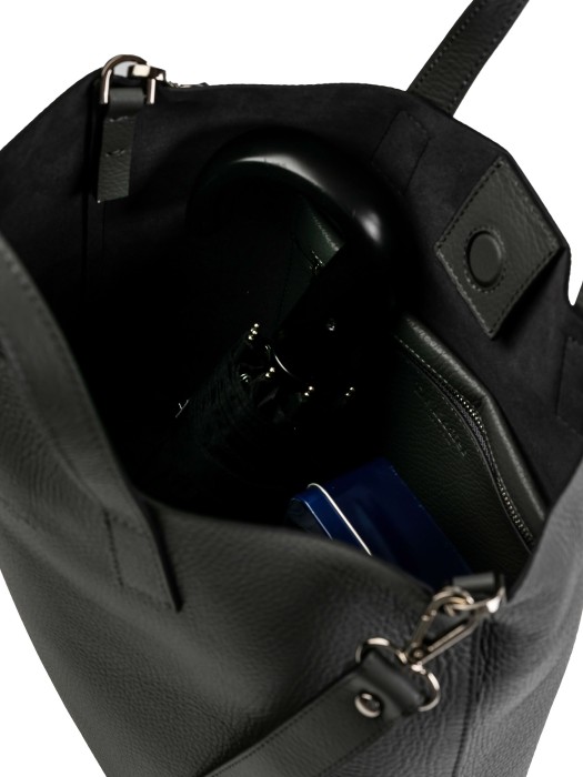 Товар серого цвета с внутренней стороны