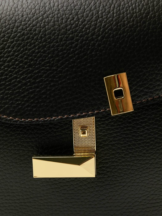 Продукция для женщин фото