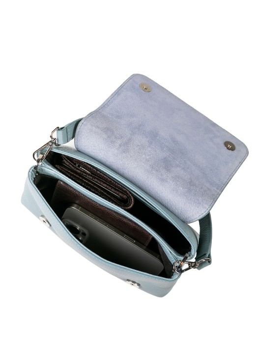 Товар голубого цвета с внутренней стороны