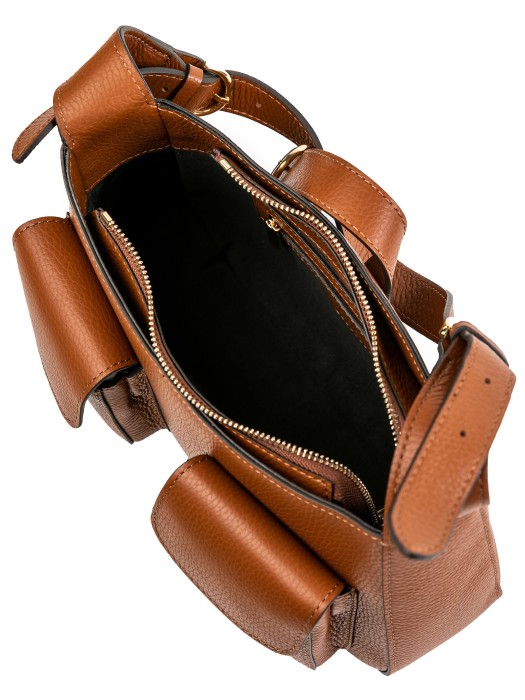 Товар коричневого цвета с внутренней стороны