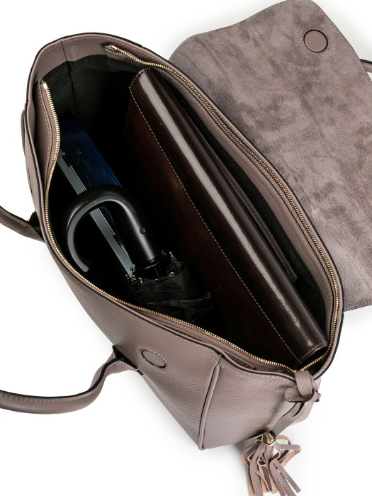 Товар розового цвета с внутренней стороны