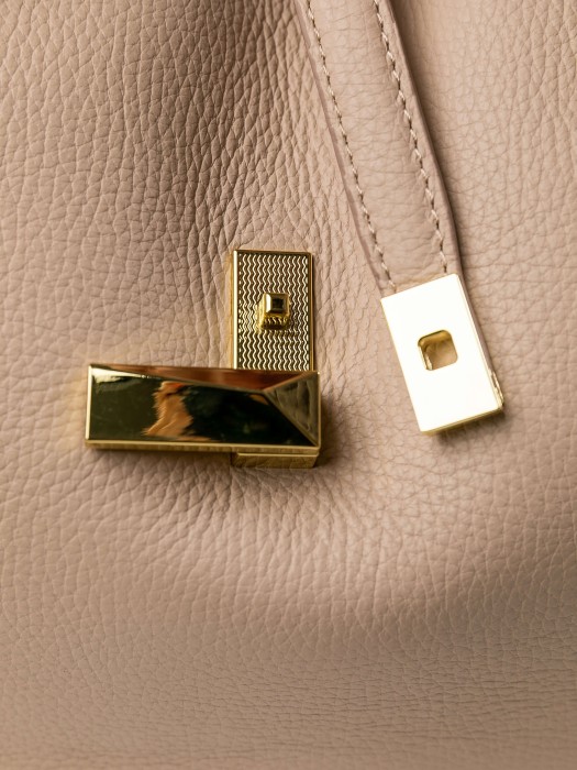 31054s-61 сумка женская для взрослого возраста с изнаночной стороны