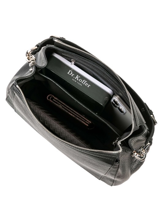 Товар черного цвета с внутренней стороны