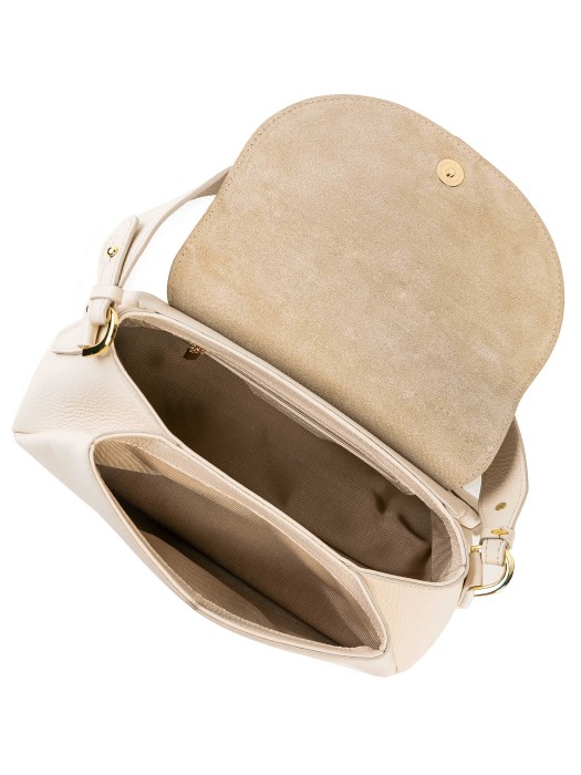 Товар белого цвета с внутренней стороны