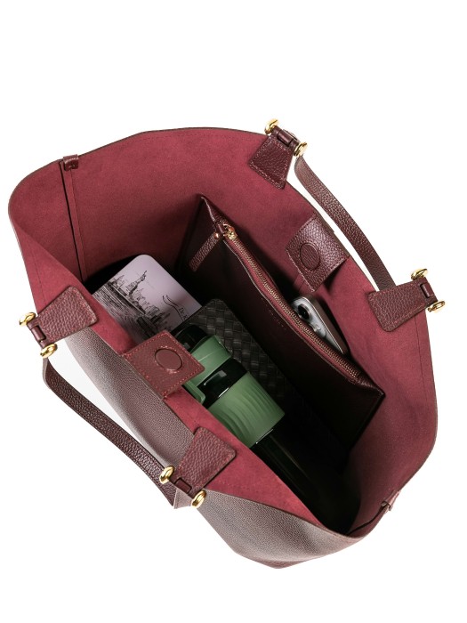 Товар бордового цвета с внутренней стороны